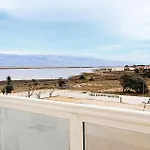 2 Bedroom Gorgeous In