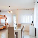 2 Bedroom Gorgeous In Apartmán *