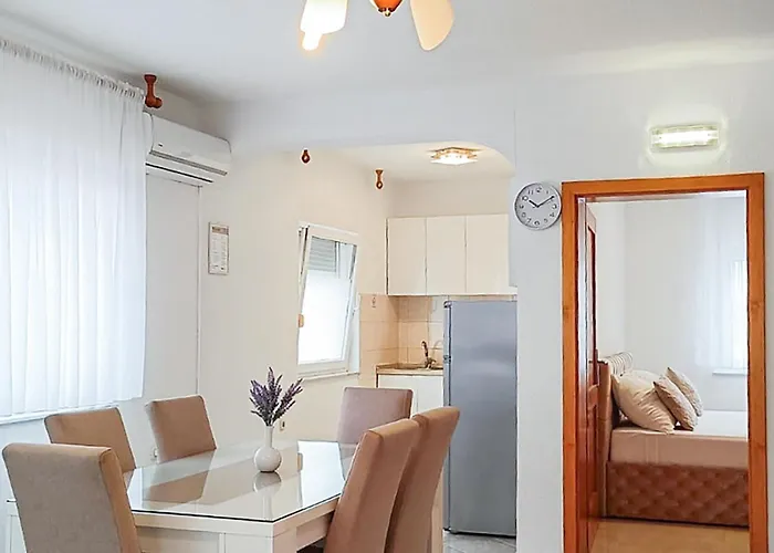 2 Bedroom Gorgeous In Апартаменты