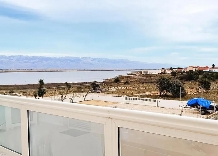2 Bedroom Gorgeous In